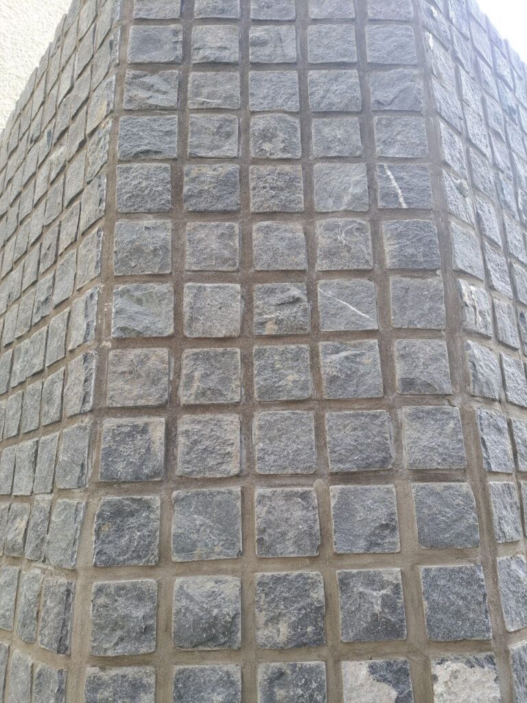 دیوار کشی با سنگ کوبیک - پیمانکاری سنگ شریفی
